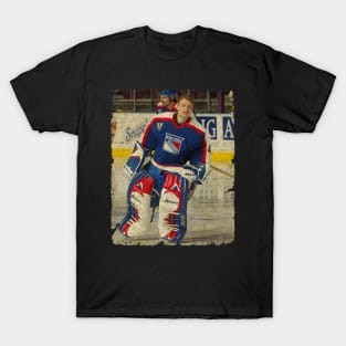 Jussi Markkanen, 2003 in New York Rangers (2.56 GAA) T-Shirt